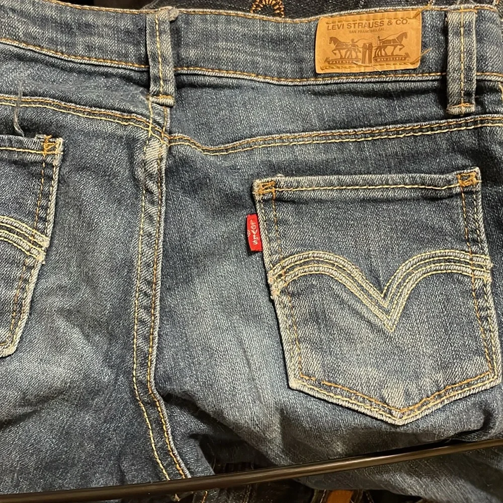 Levi’s - Picture 3 of 6
